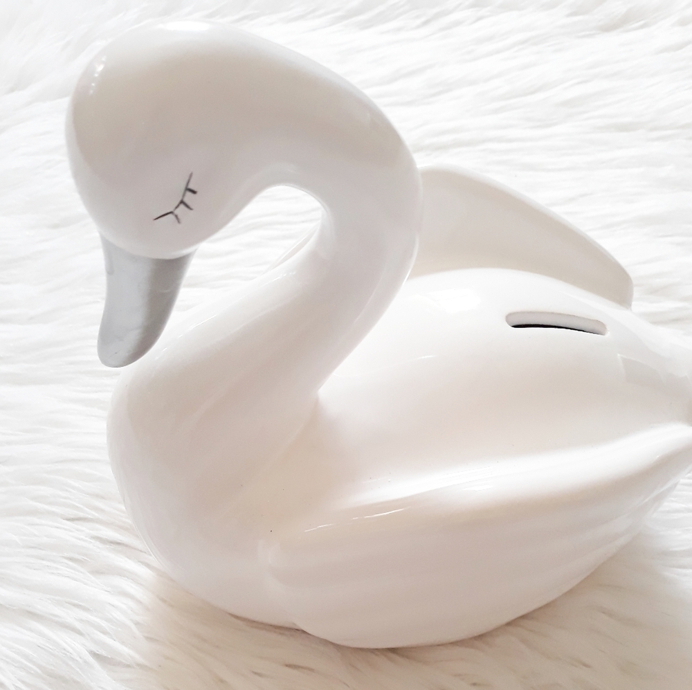 White & silver swan piggy bank